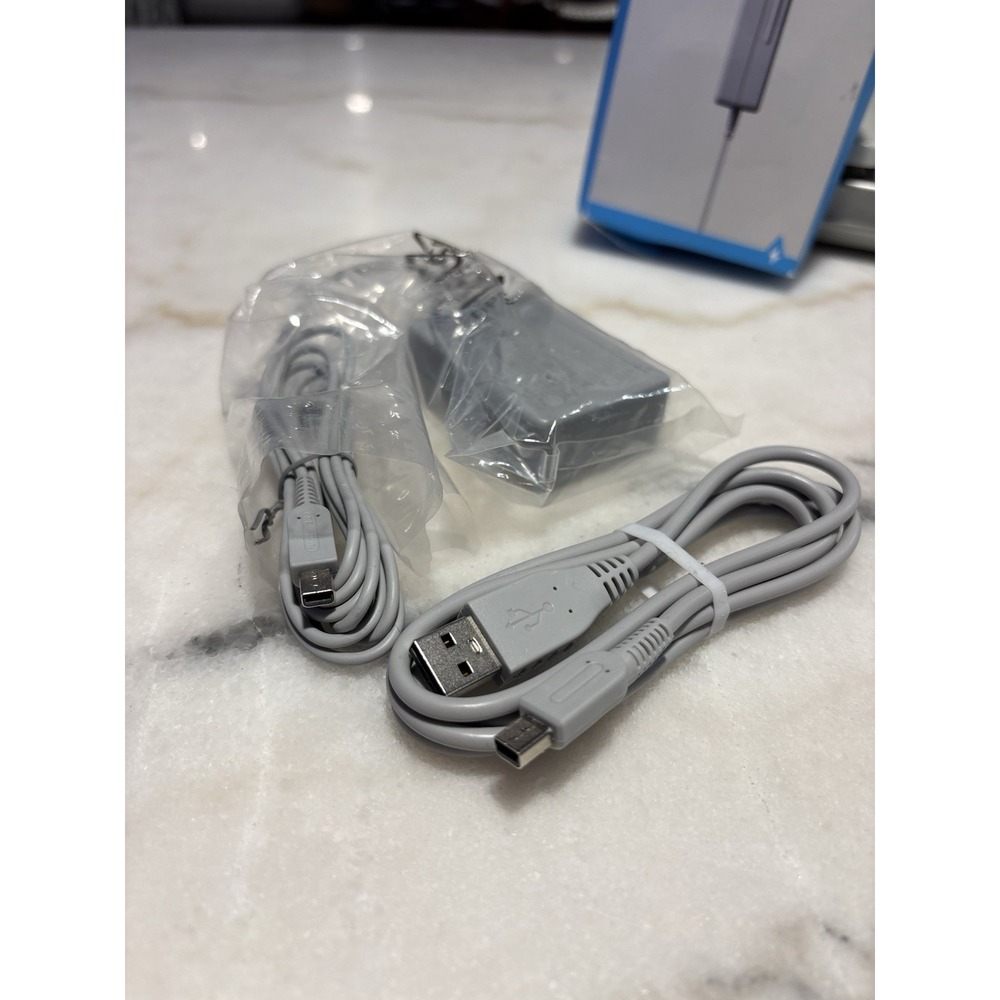NEW Nintendo DSI XL 2DS 3DS DS I Charger Power Cable AC Adapter ( Damaged Box ) - Picture 2 of 8